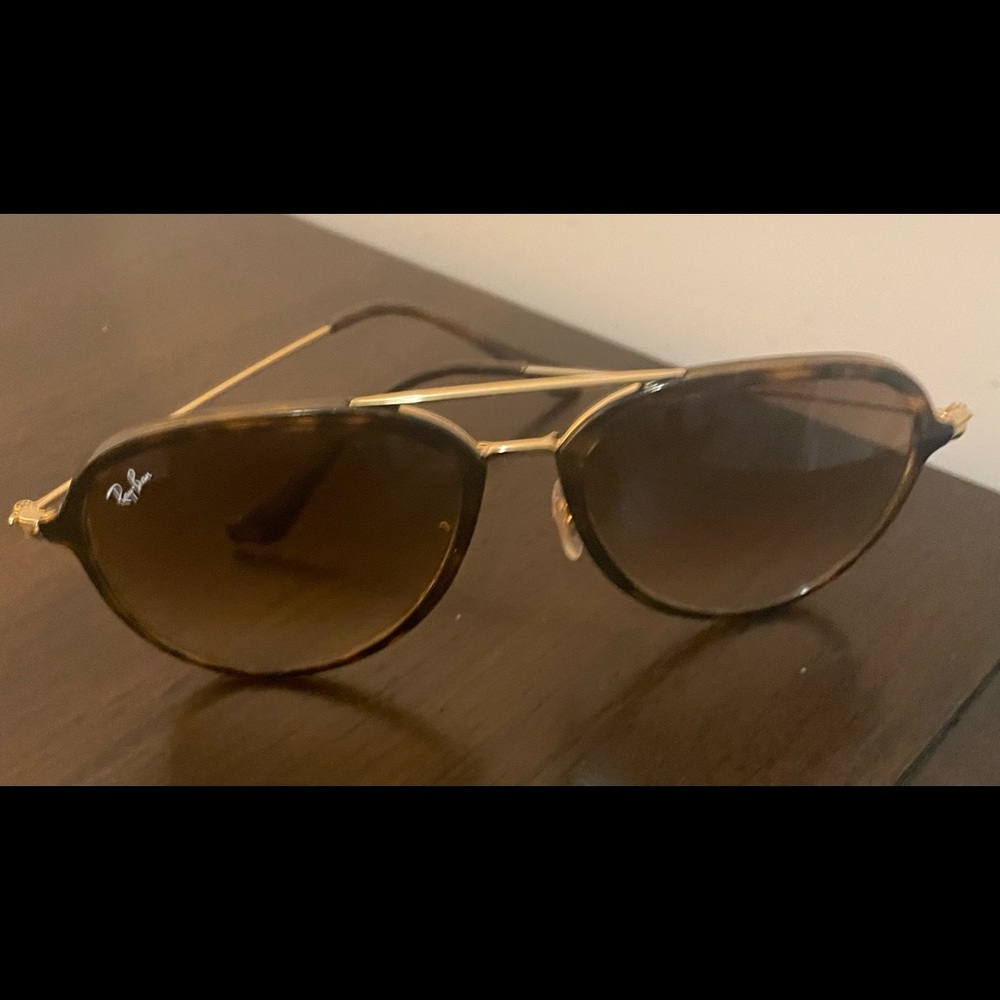 Women Brown Aviator Gradient Ray bans